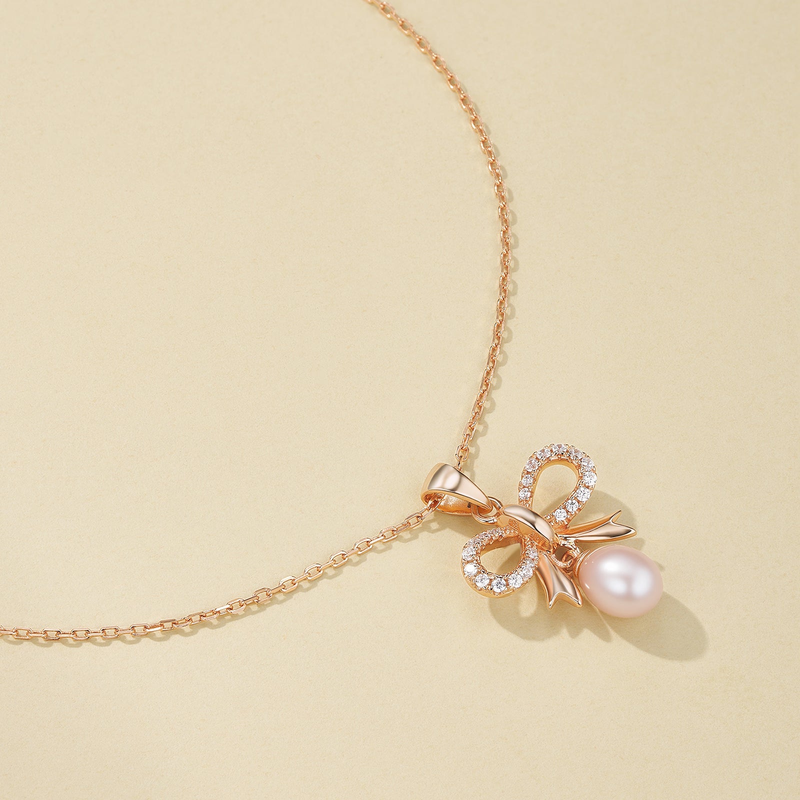 Pearl Bowknot Pendant Necklace