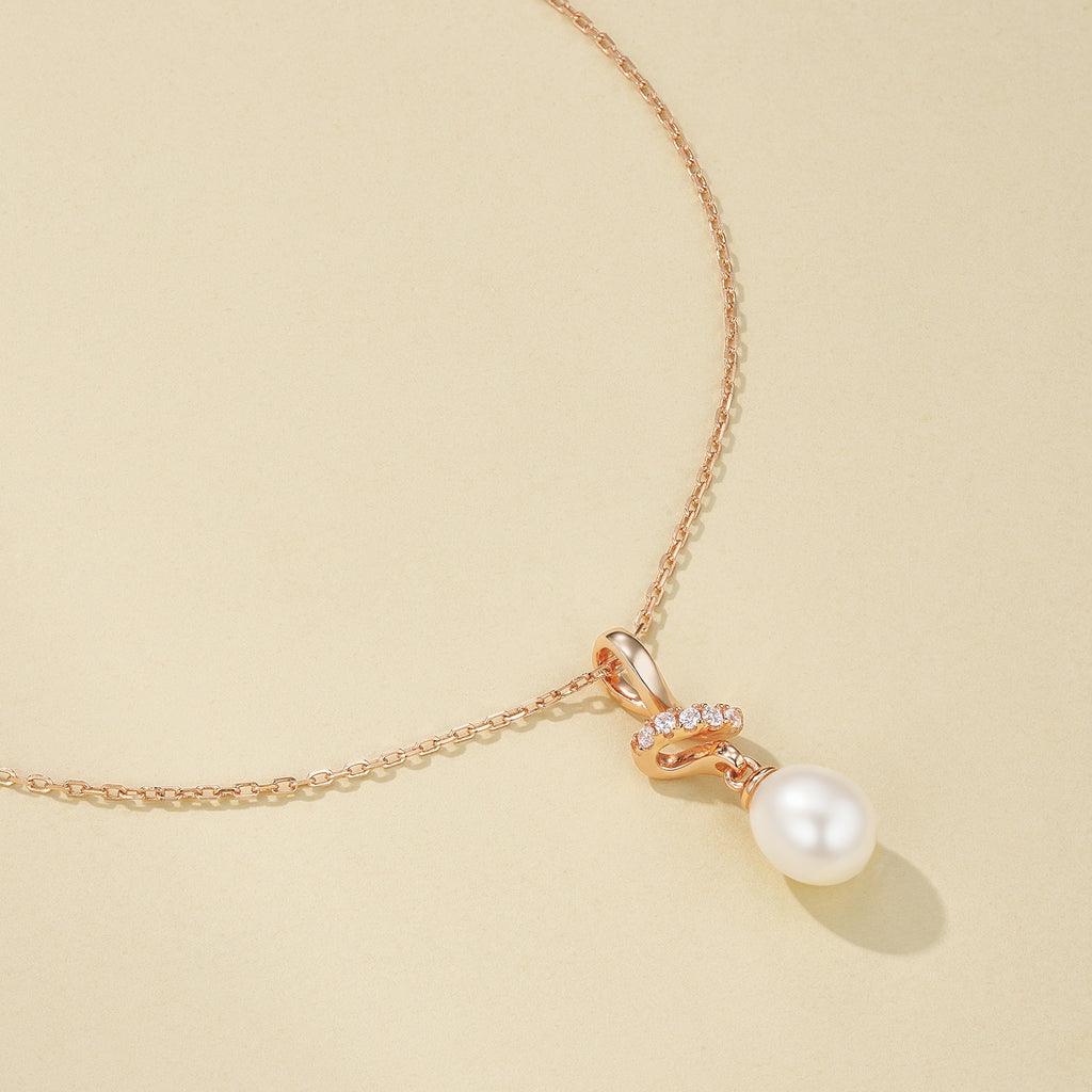 Twirling Light Pearl Pendant Necklace
